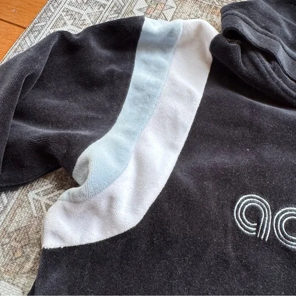 Vintage 2003 Children's Adidas Black and White Track Jacket with Stand-Up Collar - Picture 3 of 8